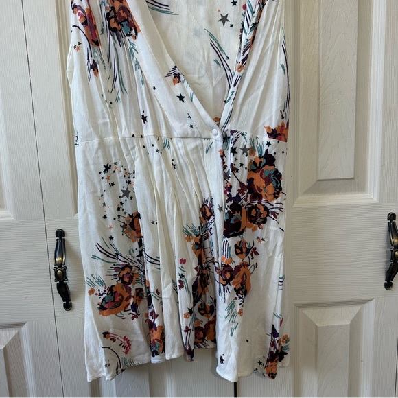 Free People Back to the Basics Floral Sleeveless Tunic Blouse Womens Size Large - Picture 3 of 9